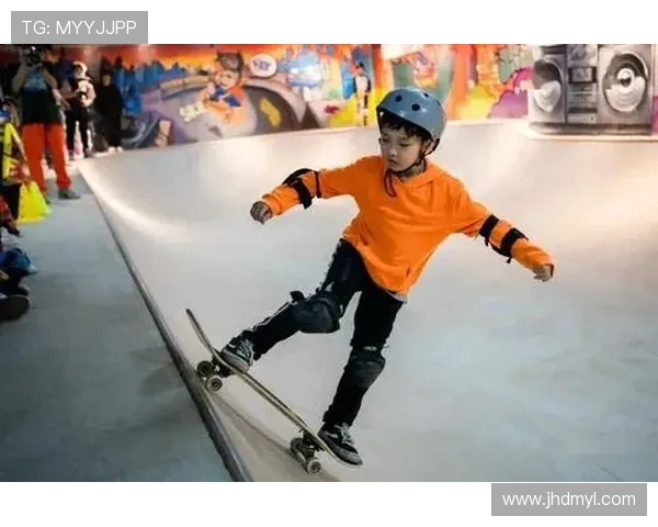 南京滑板队技术探讨:聚焦滑板运动的创新与发展 南京滑板队技术探讨:聚焦滑板运动的创新与发展