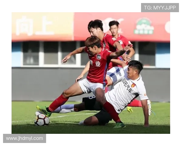 武汉羽毛球队展现强大实力的精彩联赛回顾与分析