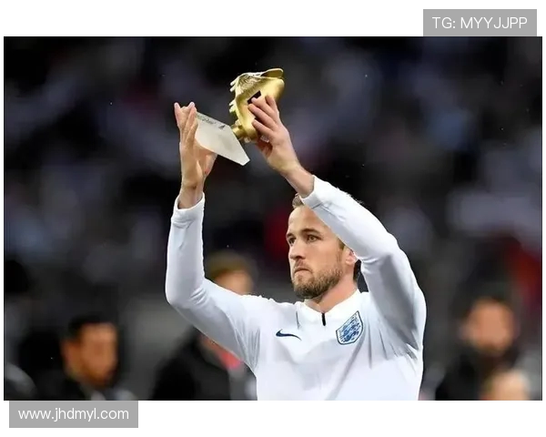 凯恩的传奇旅程：从天才少年到足球巨星的辉煌人生