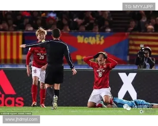 恒大与巴萨精彩对决重播回顾球迷不容错过的经典时刻