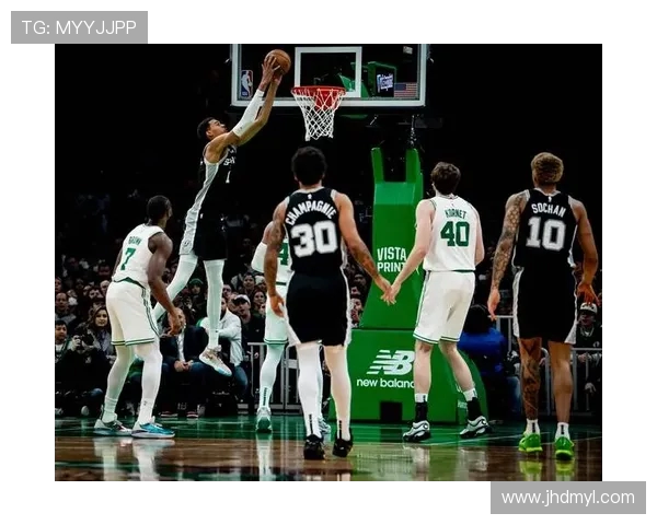 文班亚马场均20分10篮板3盖帽表现抢眼新秀奖争夺战已无悬念 文班亚马场均20分10篮板3盖帽表现抢眼新秀奖争夺战已无悬念