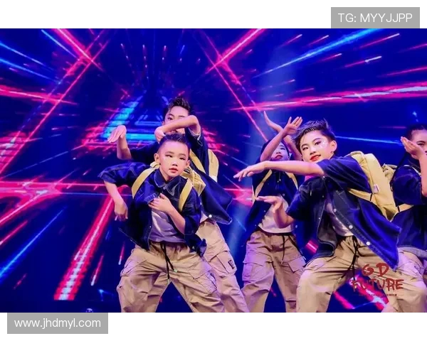 重庆街舞队实力提升引发热议街舞文化新变革与未来发展探讨 重庆街舞队实力提升引发热议街舞文化新变革与未来发展探讨