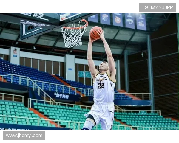 上海篮球队荣登配合排行榜第二名展现团队实力与默契 上海篮球队荣登配合排行榜第二名展现团队实力与默契