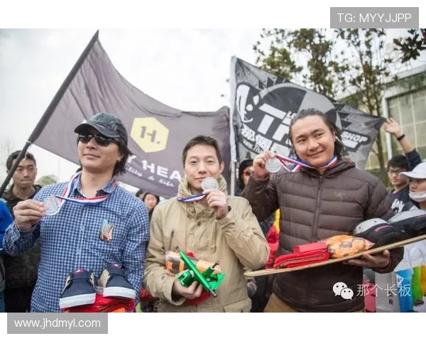 武汉城市马拉松评析滑板队展现的卓越耐力与团队精神
